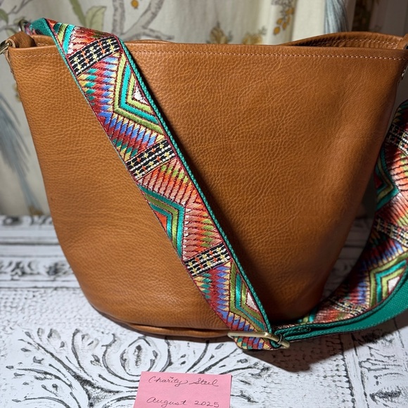 KMM & Co Bucket No Zip Top Italian Tan - Picture 1 of 8